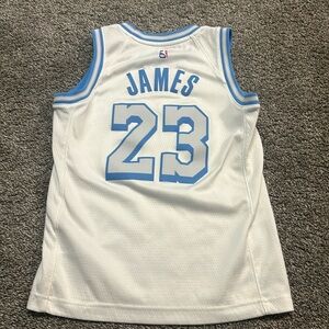 NIKE Lebron James #23 YOUTH Jersey